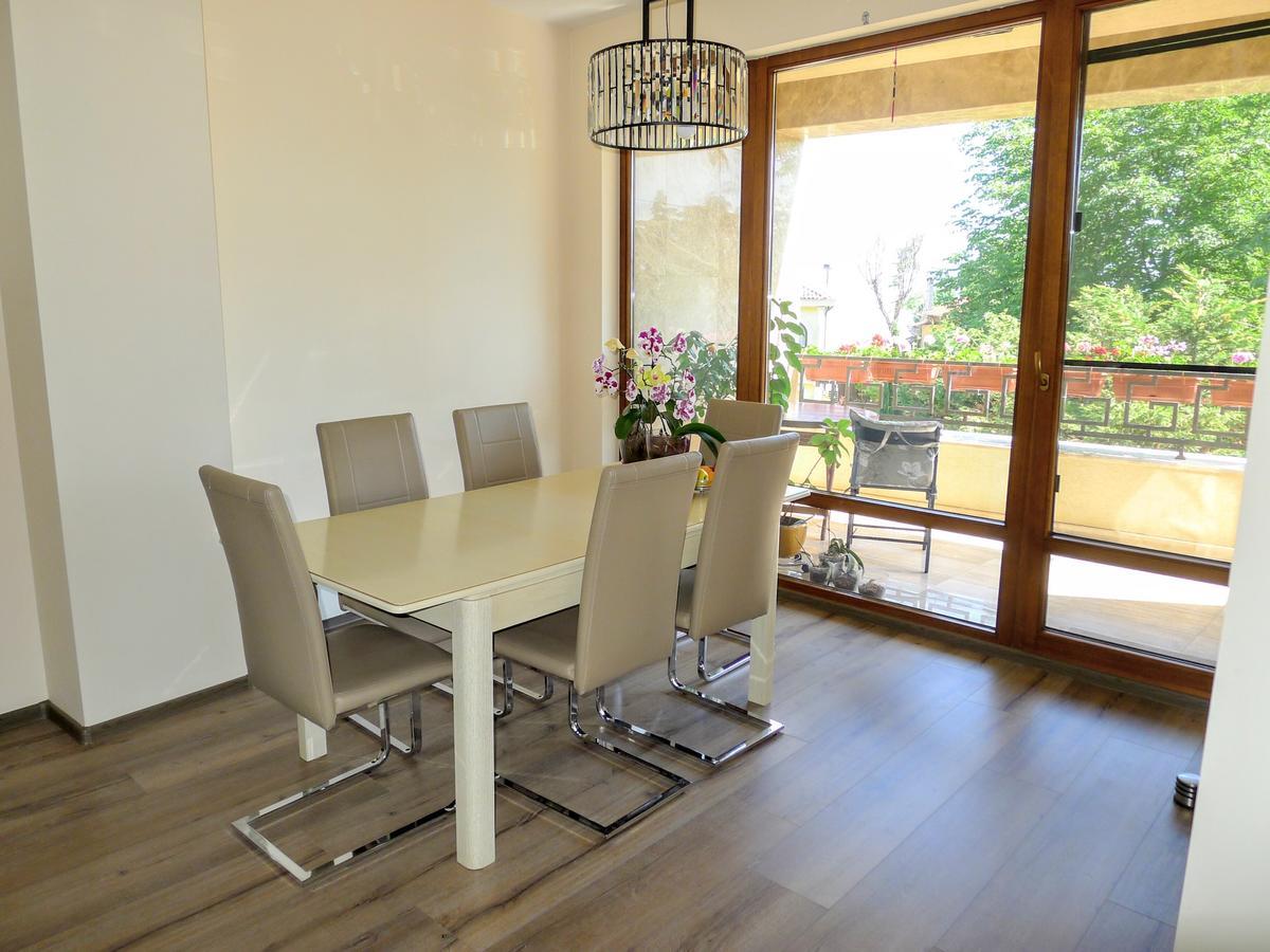 Sea Garden Lux Apartment Varna Exterior photo