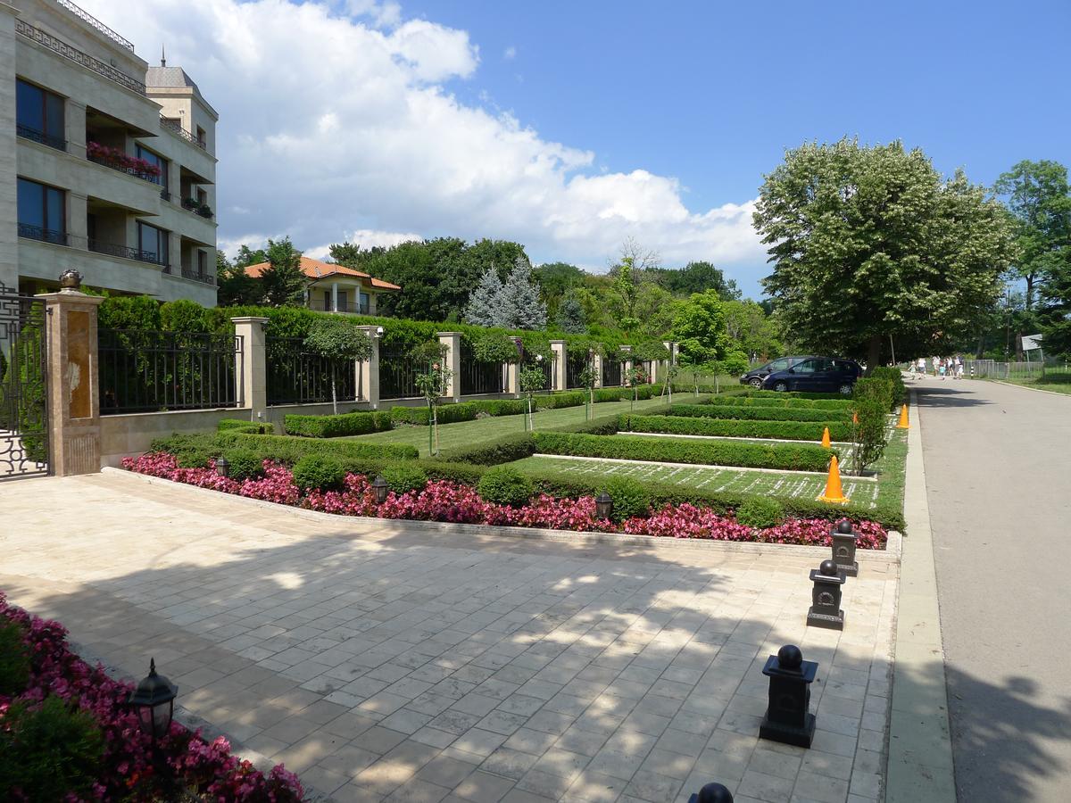 Sea Garden Lux Apartment Varna Exterior photo